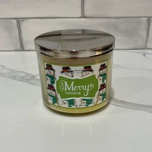 Bath & Body Works- 3 wick candle- MERRY COOKIE